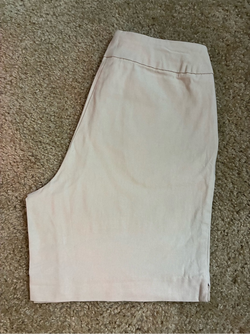 Lulu-B Colorful Comfy Clothing Beige Bermuda Shorts Size 2 Stretch Golf Resort - Picture 3 of 4